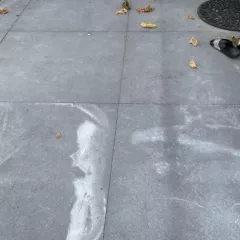 Que faire en cas d'efflorescences calcaire sur dalles en béton